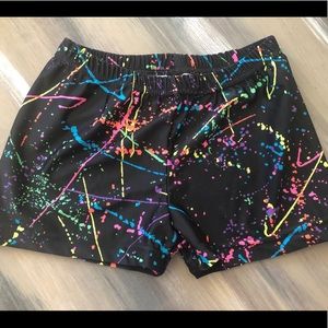 Splatter shorts multicolor neon
